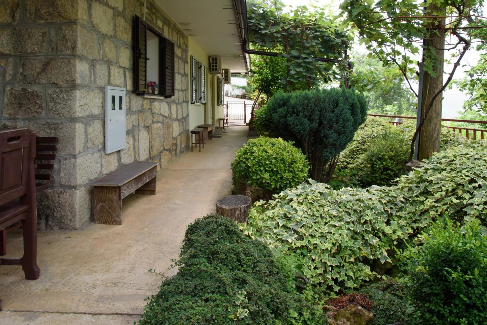 Apartment Cvitini Dvori Garjak