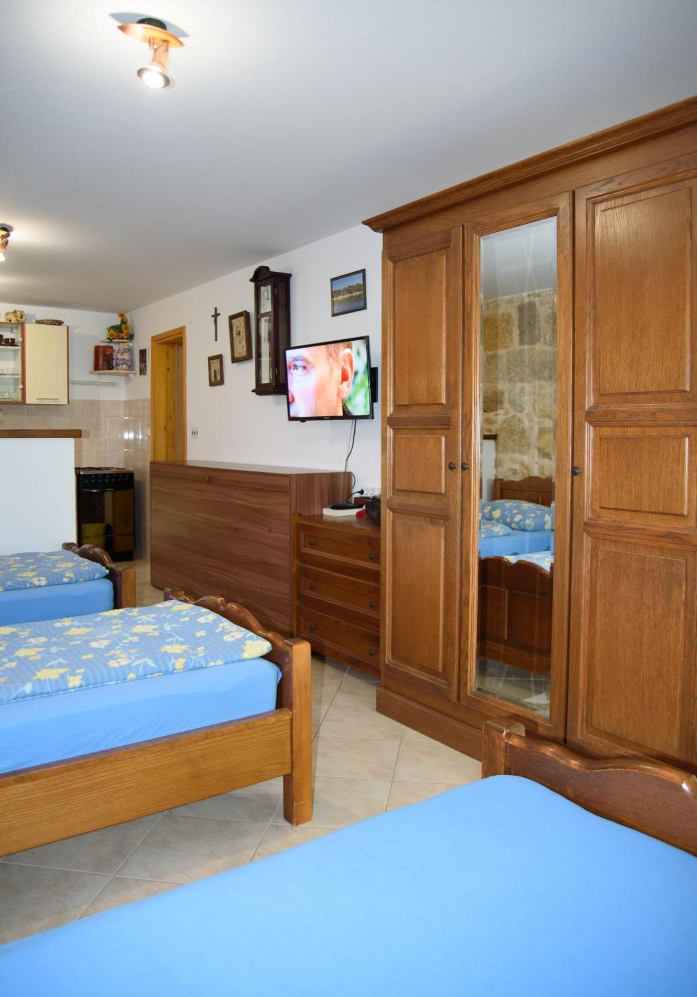 Cvitini Dvori Garjak Apartment Vrlika