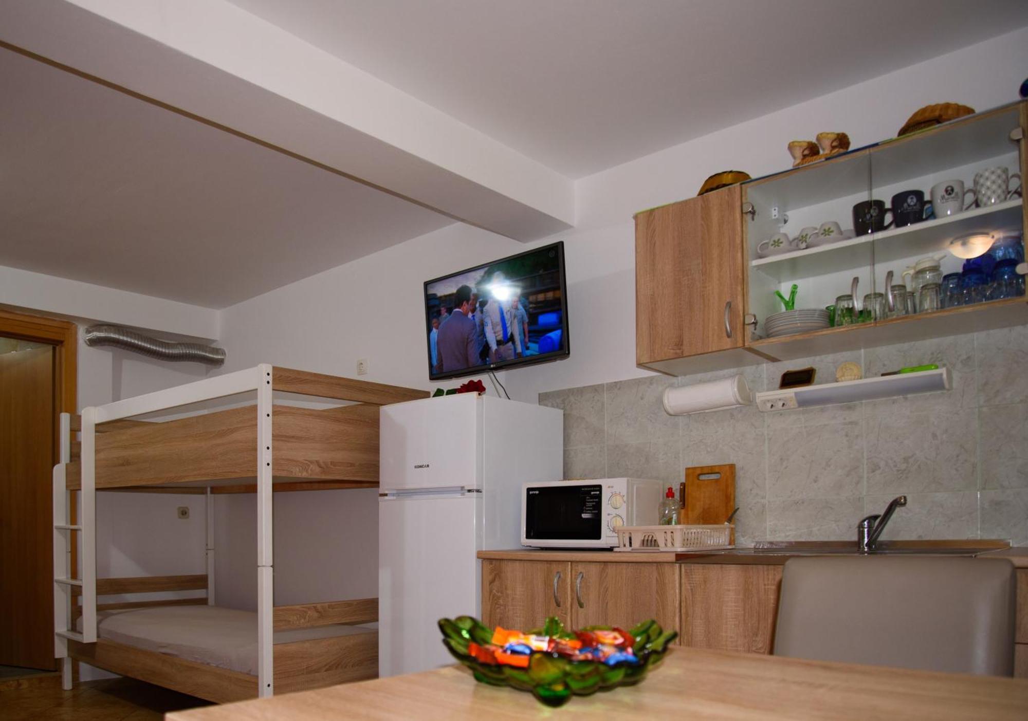 Apartment Cvitini Dvori Garjak *