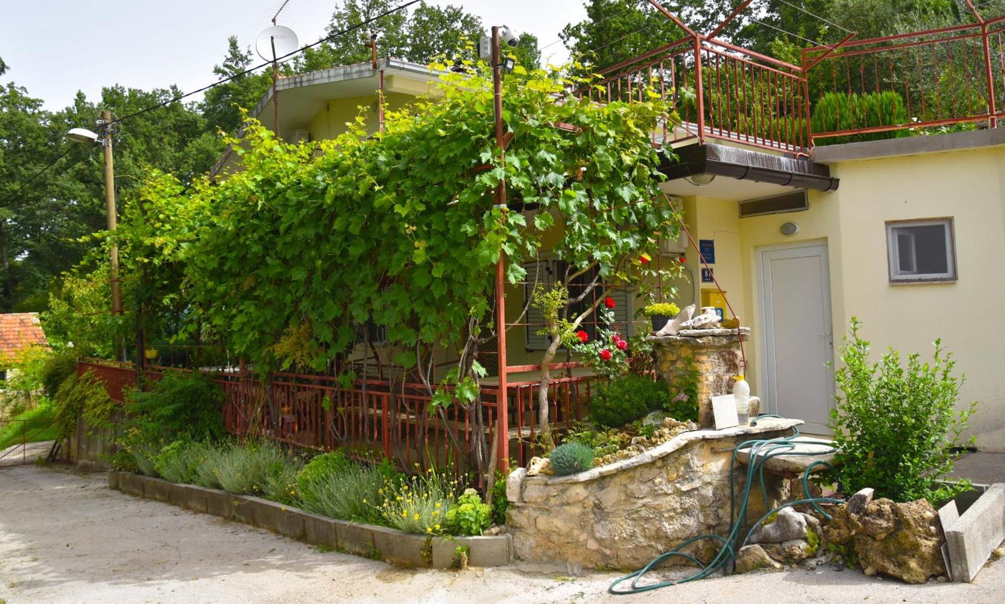 Cvitini Dvori Garjak Apartment Vrlika