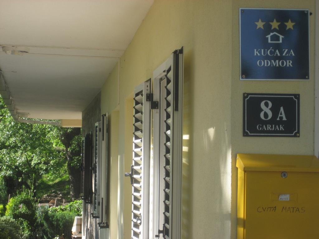 Cvitini Dvori Garjak Apartment